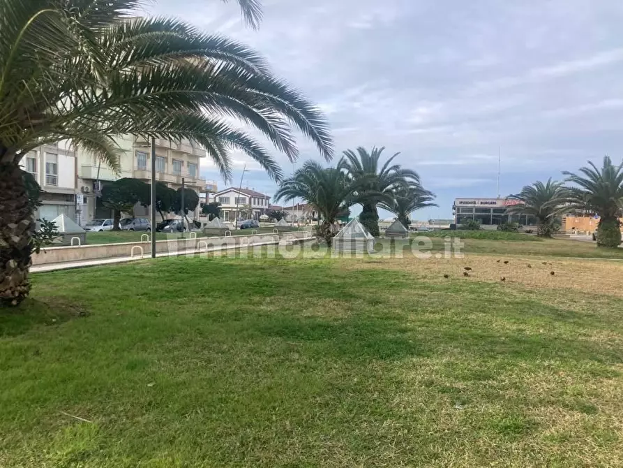 Immagine 6 di Appartamento in vendita  a Camaiore