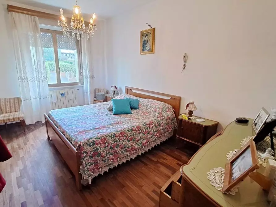 Immagine 11 di Appartamento in vendita  a Rosignano Marittimo