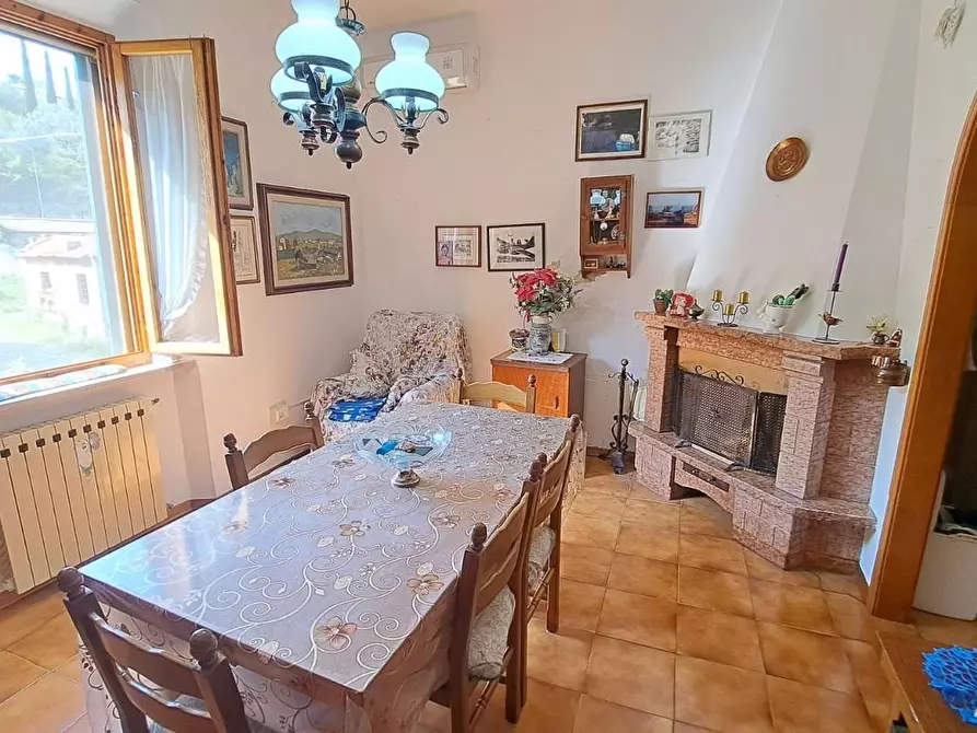 Immagine 3 di Casa indipendente in vendita  a Rosignano Marittimo