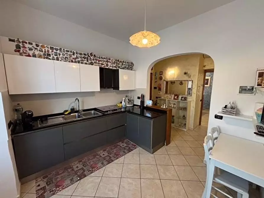 Immagine 4 di Appartamento in vendita  a Firenze