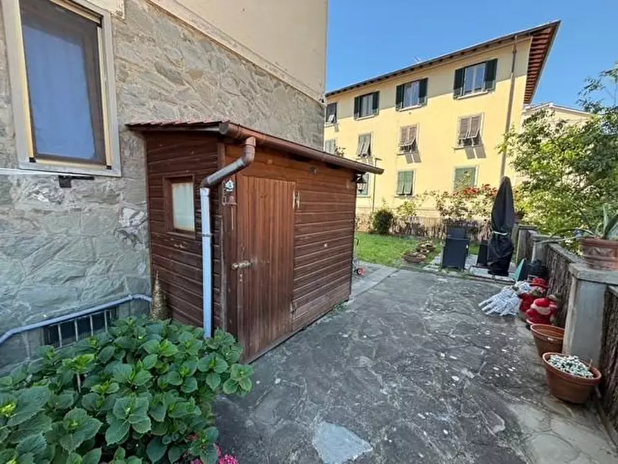 Immagine 17 di Appartamento in vendita  a Firenze