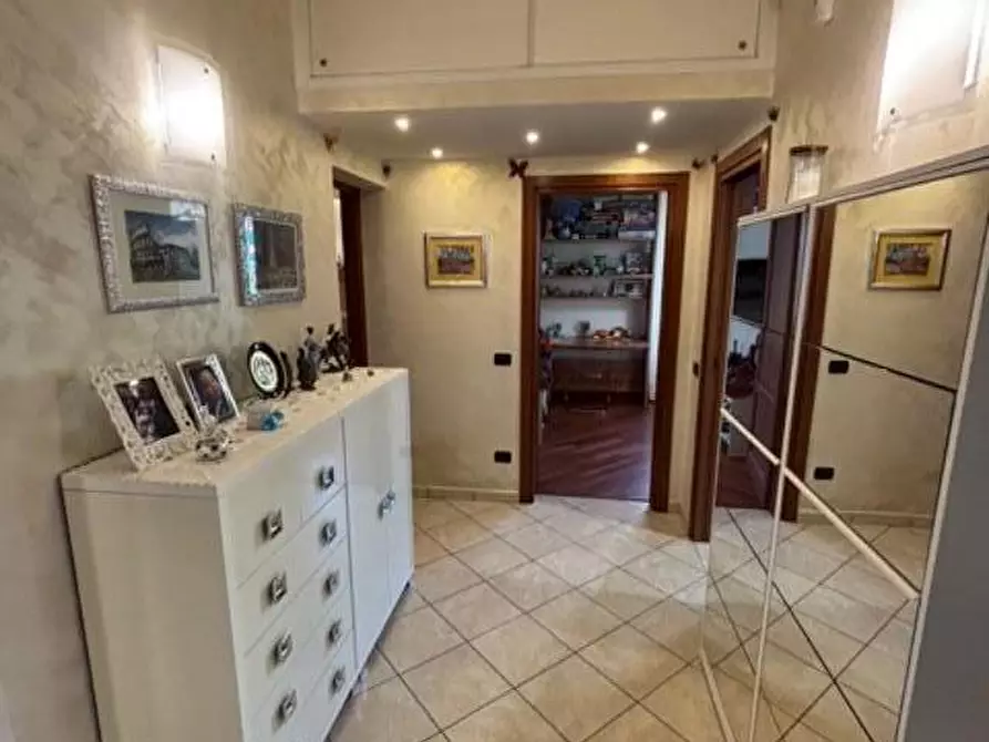 Immagine 5 di Appartamento in vendita  a Firenze