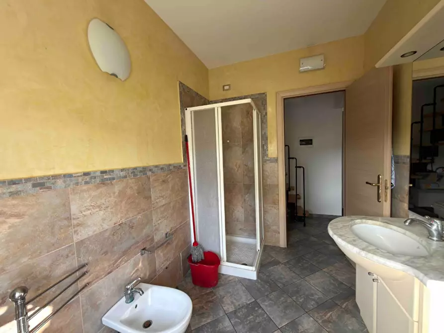 Immagine 18 di Appartamento in affitto  a Lucca