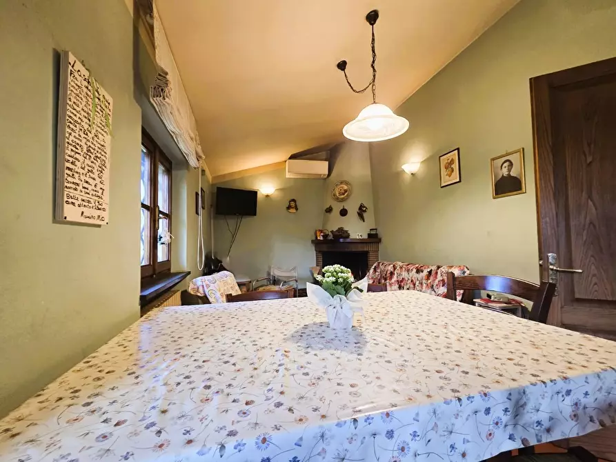 Immagine 22 di Villa in vendita  a Capannori