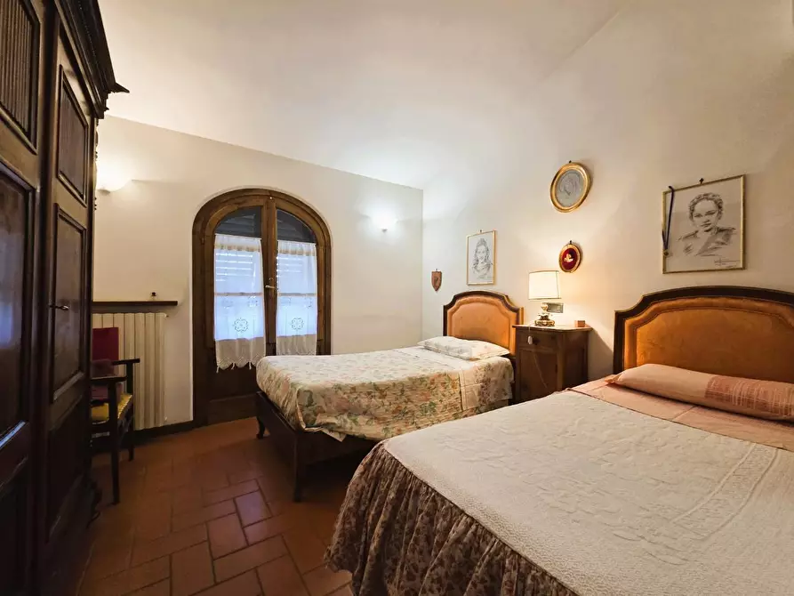 Immagine 25 di Villa in vendita  a Capannori