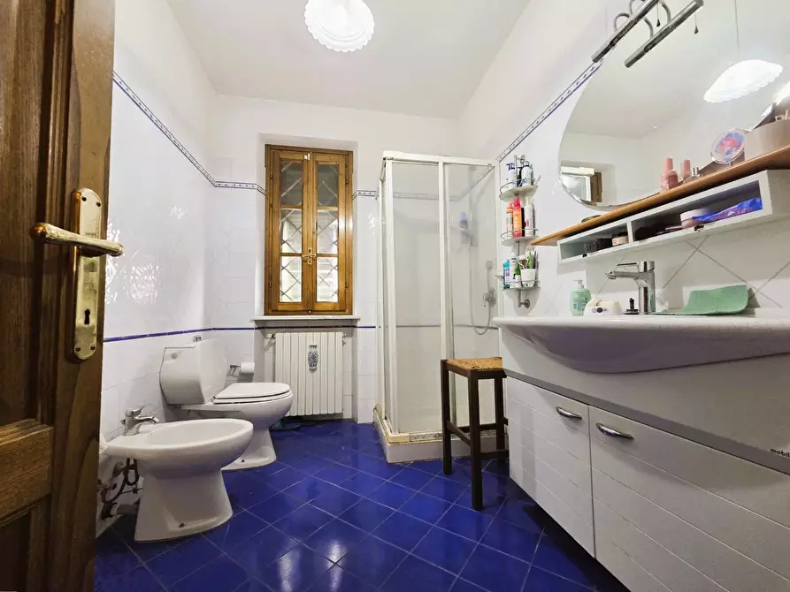 Immagine 24 di Villa in vendita  a Capannori