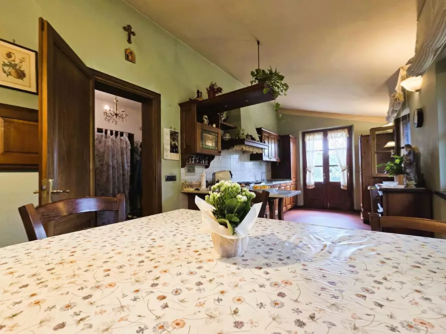 Immagine 23 di Villa in vendita  a Capannori