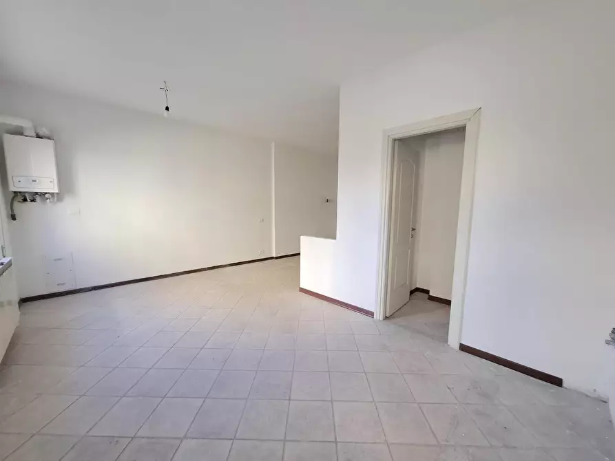 Immagine 5 di Appartamento in vendita  a Carrara