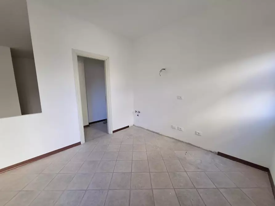 Immagine 6 di Appartamento in vendita  a Carrara