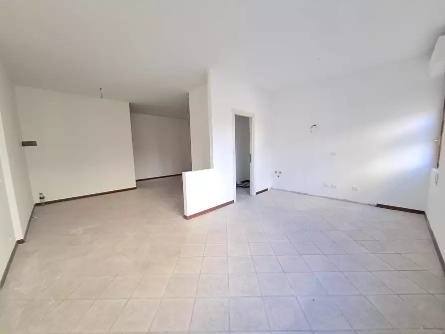 Immagine 1 di Appartamento in vendita  a Carrara