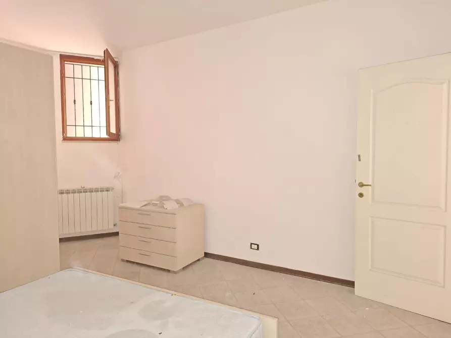 Immagine 19 di Appartamento in vendita  a Carrara