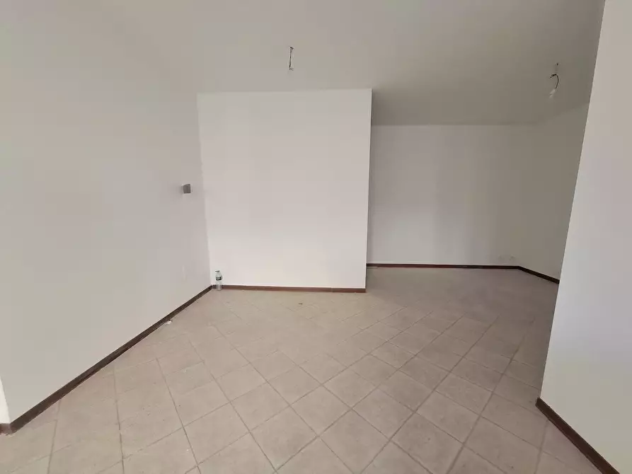 Immagine 7 di Appartamento in vendita  a Carrara