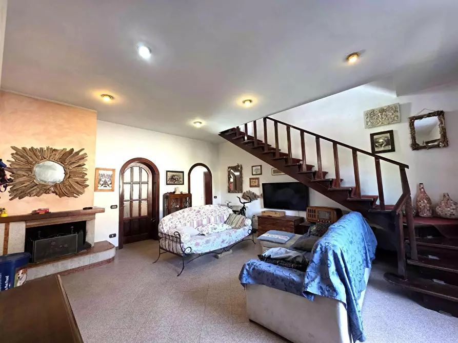 Immagine 5 di Casa bifamiliare in vendita  a Massa