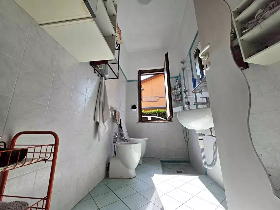 Immagine 7 di Casa bifamiliare in vendita  a Massa