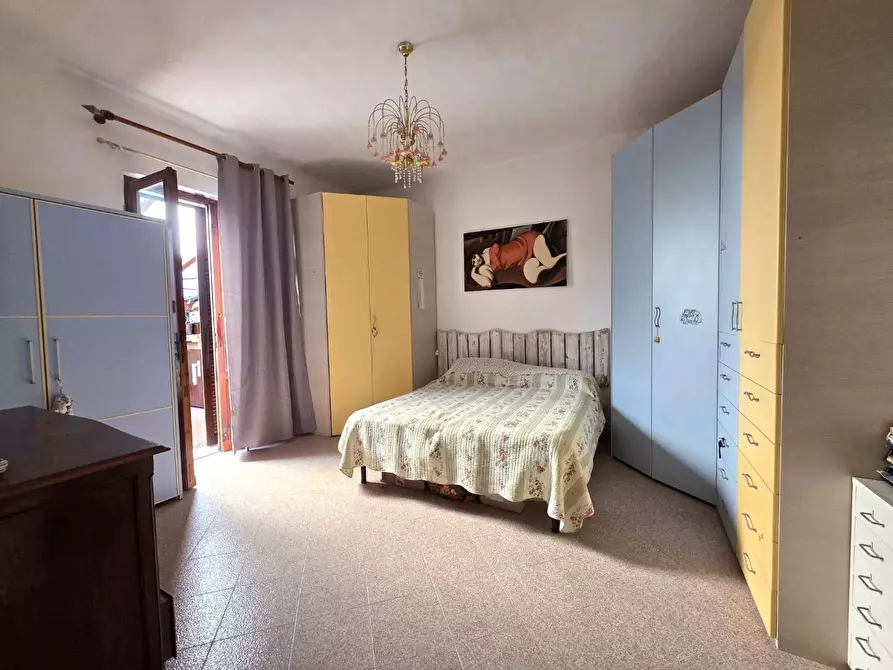 Immagine 8 di Casa bifamiliare in vendita  a Massa