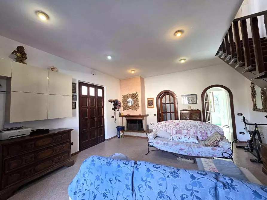 Immagine 4 di Casa bifamiliare in vendita  a Massa