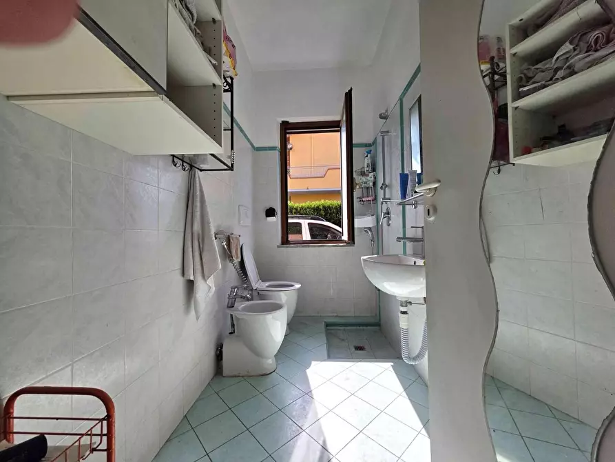 Immagine 6 di Casa bifamiliare in vendita  a Massa