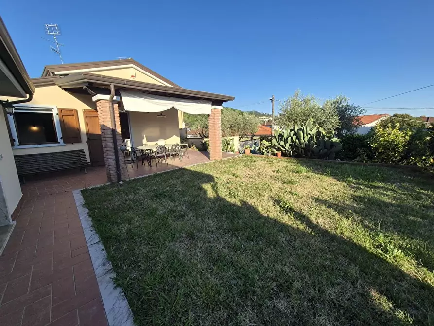 Immagine 24 di Casa semindipendente in vendita  a Castelnuovo Magra