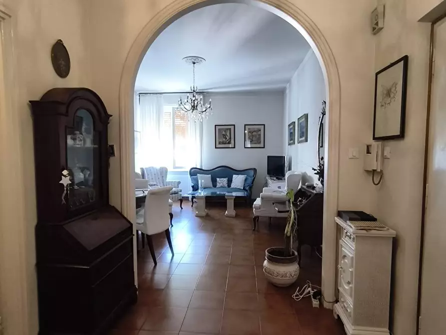 Immagine 2 di Appartamento in vendita  a Carrara