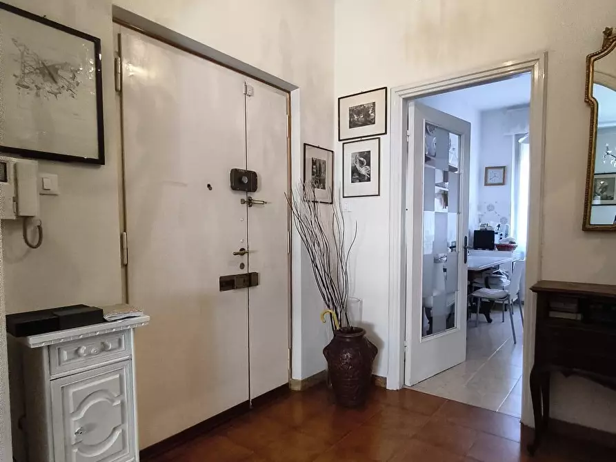 Immagine 4 di Appartamento in vendita  a Carrara