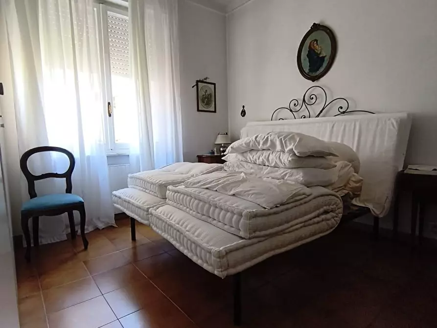 Immagine 10 di Appartamento in vendita  a Carrara