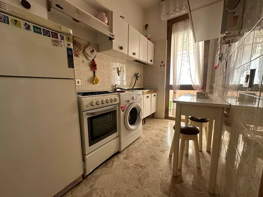 Immagine 11 di Appartamento in vendita  a Viareggio