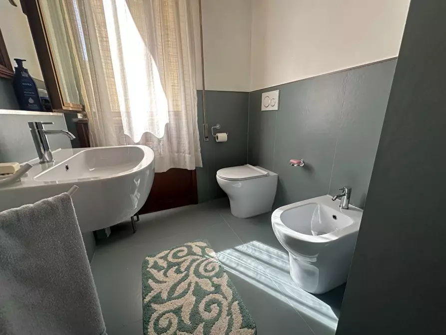 Immagine 39 di Appartamento in vendita  a Viareggio