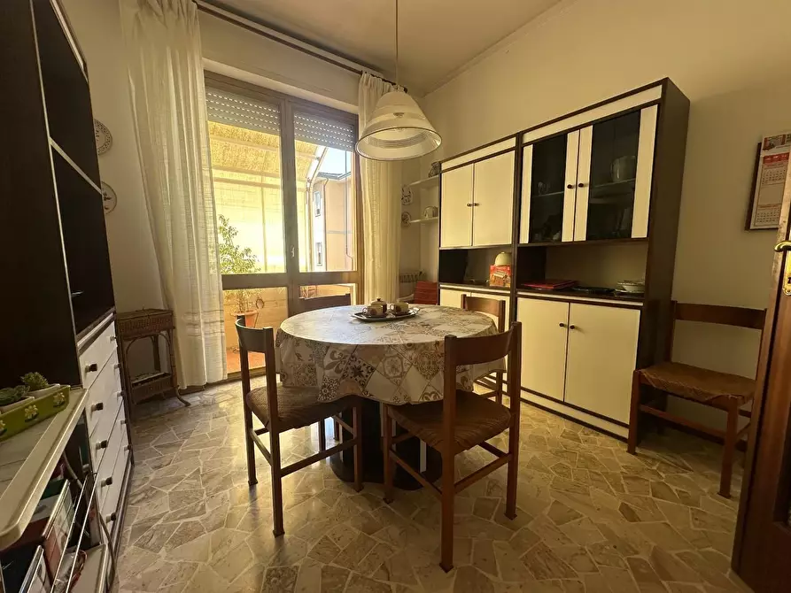 Immagine 7 di Appartamento in vendita  a Viareggio