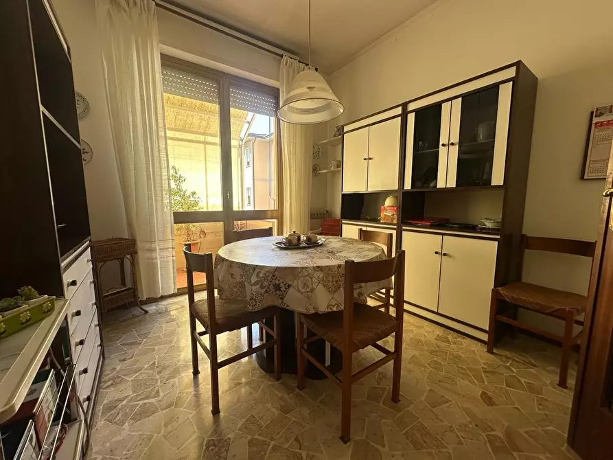Immagine 32 di Appartamento in vendita  a Viareggio