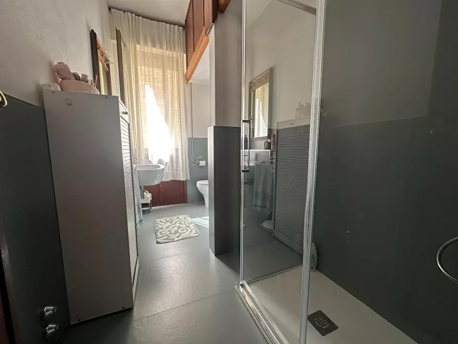 Immagine 38 di Appartamento in vendita  a Viareggio