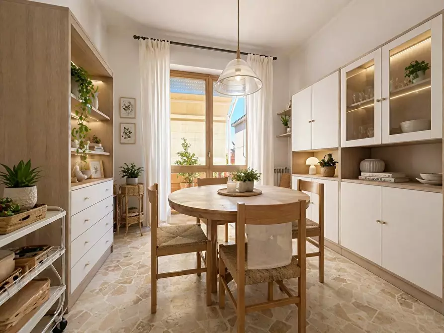 Immagine 9 di Appartamento in vendita  a Viareggio