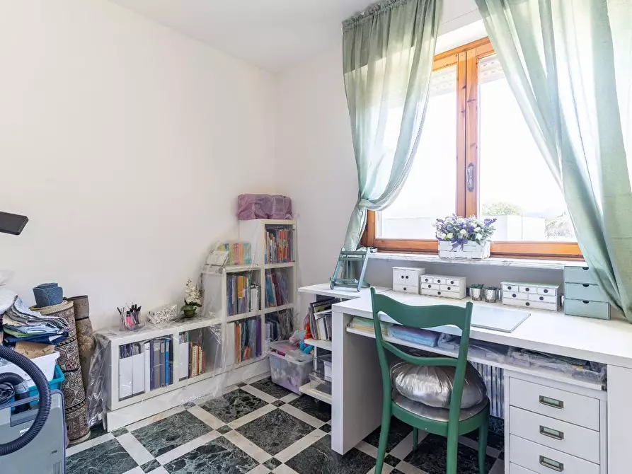 Immagine 25 di Appartamento in vendita  a Viareggio