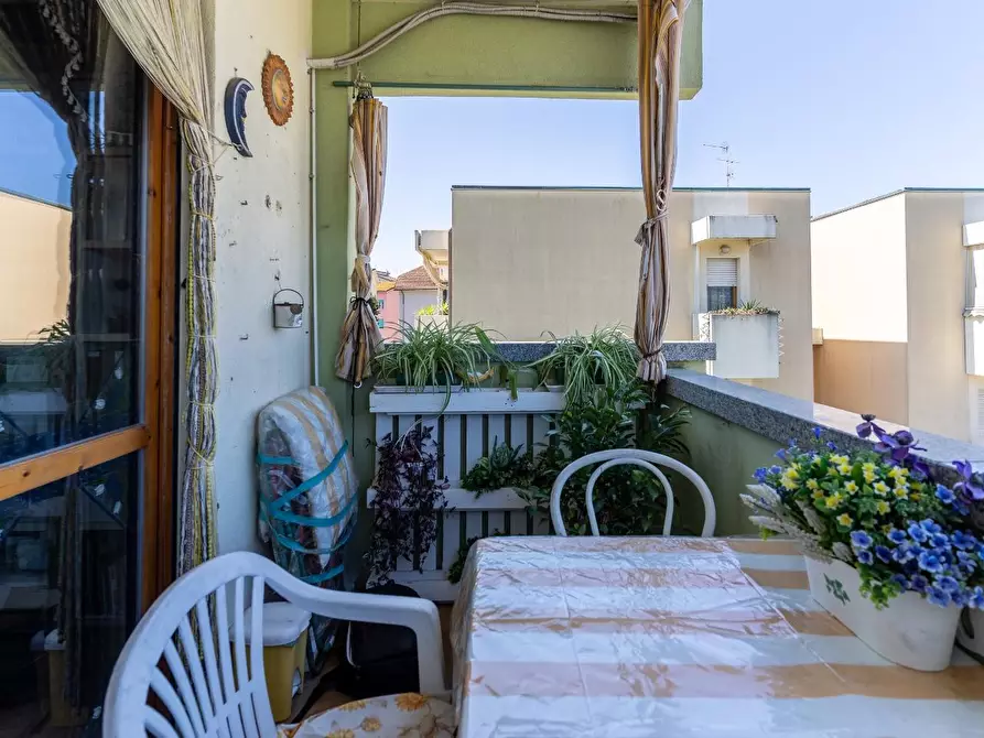 Immagine 40 di Appartamento in vendita  a Viareggio