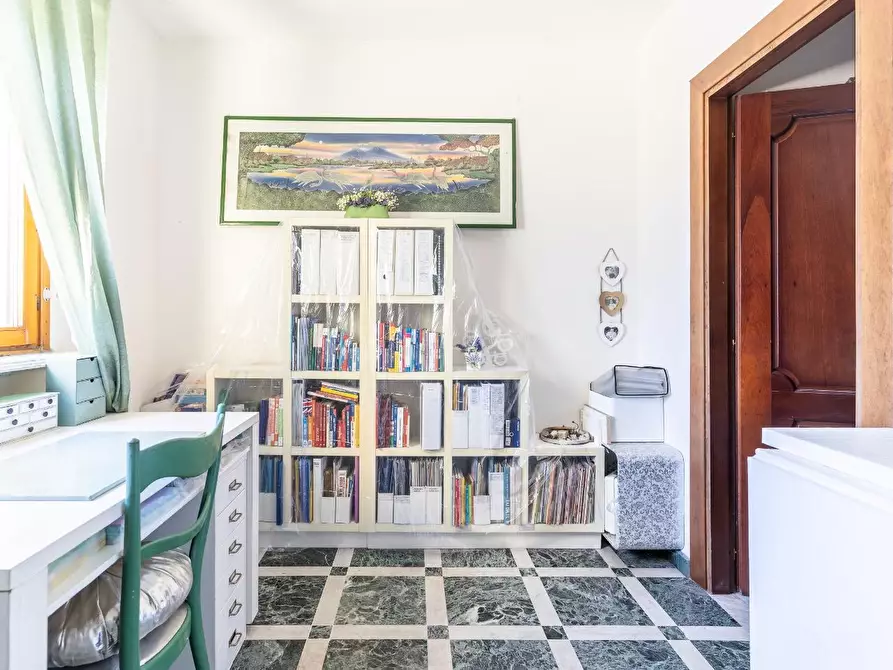 Immagine 23 di Appartamento in vendita  a Viareggio