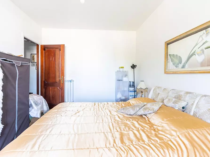 Immagine 32 di Appartamento in vendita  a Viareggio