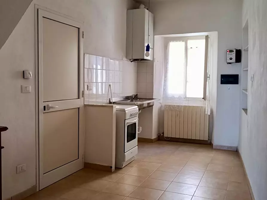 Immagine 4 di Appartamento in vendita  a Massa