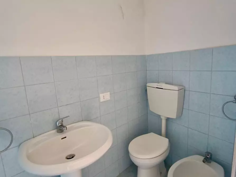 Immagine 17 di Appartamento in vendita  a Massa