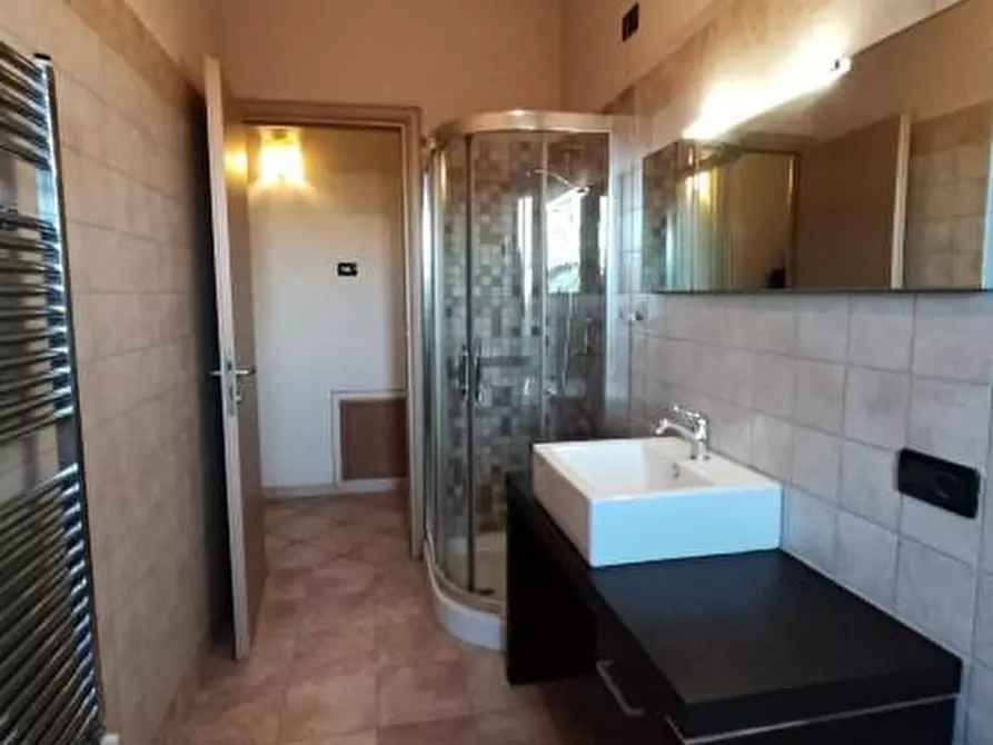 Immagine 23 di Casa bifamiliare in vendita  a Cascina