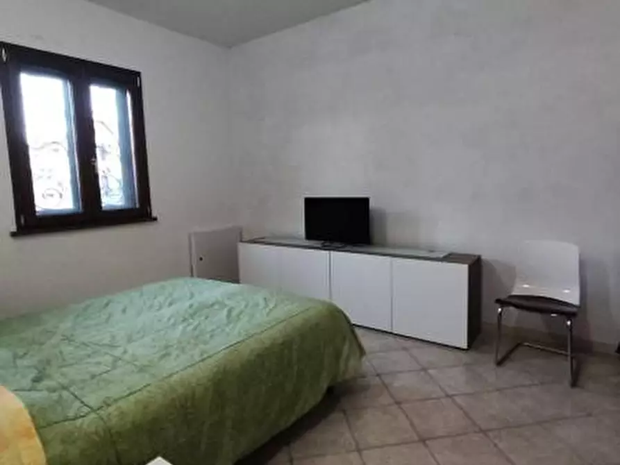 Immagine 15 di Casa bifamiliare in vendita  a Cascina