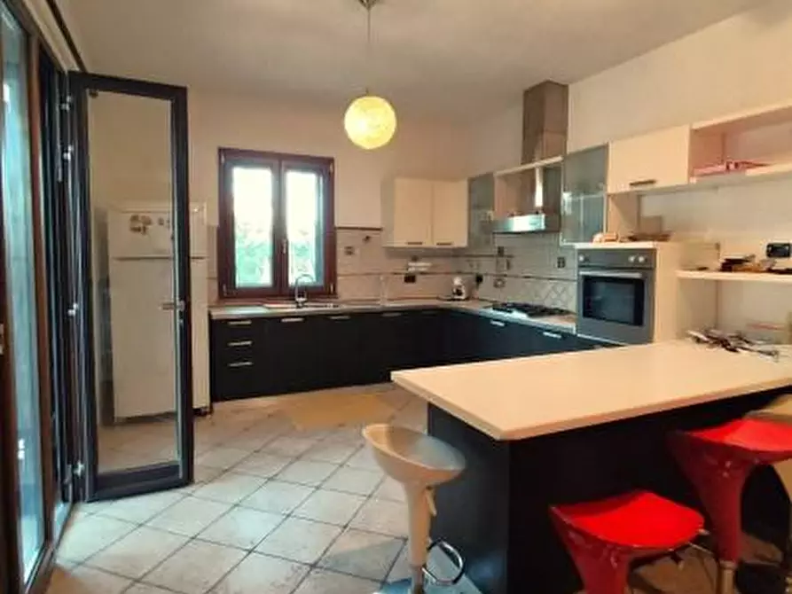 Immagine 5 di Casa bifamiliare in vendita  a Cascina