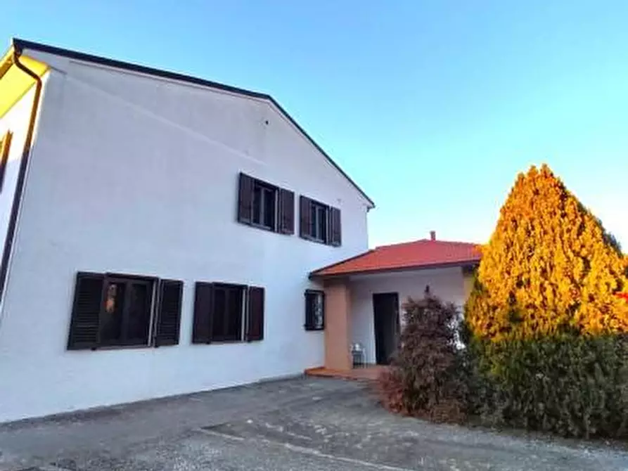 Immagine 30 di Casa bifamiliare in vendita  a Cascina