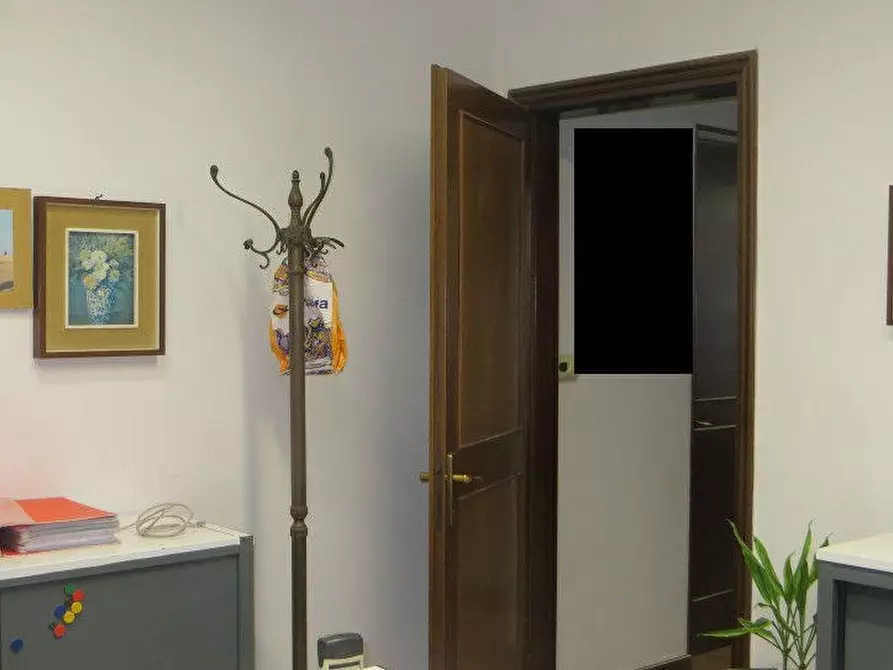 Immagine 33 di Villa in vendita  a Ozzero