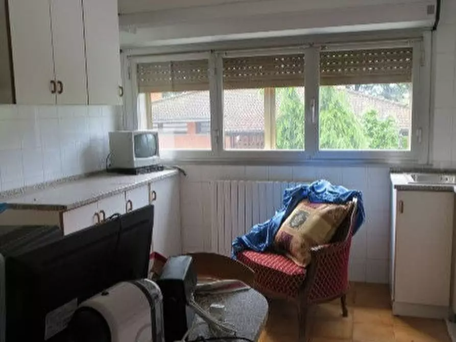 Immagine 42 di Villa in vendita  a Ozzero