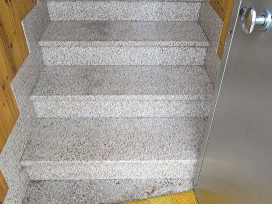 Immagine 38 di Villa in vendita  a Ozzero