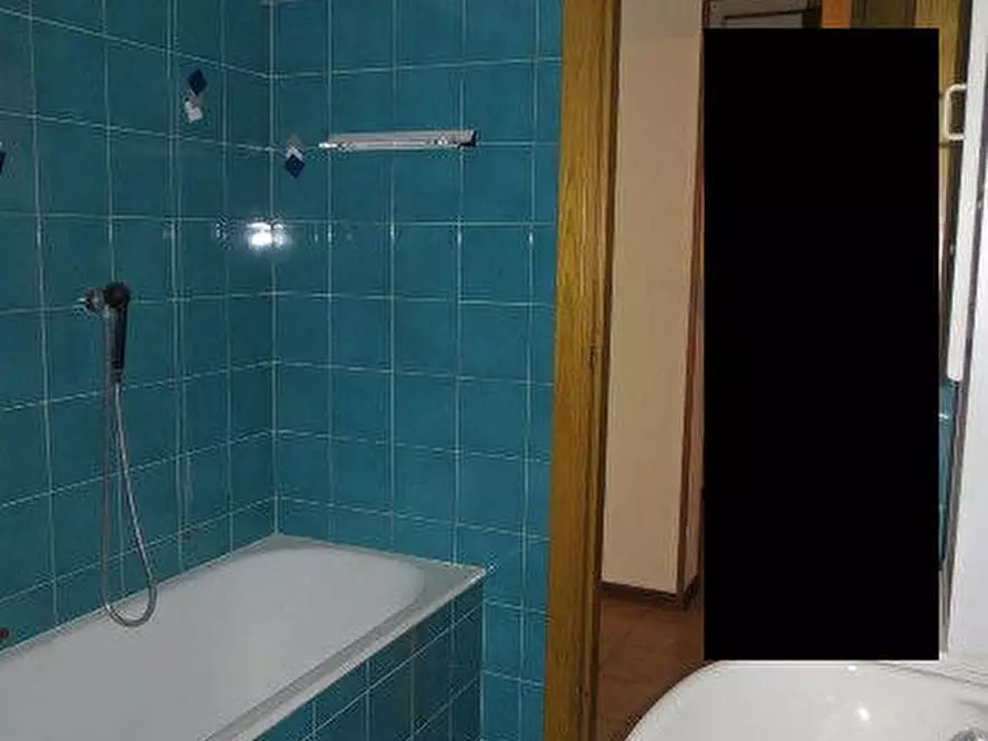 Immagine 41 di Villa in vendita  a Ozzero