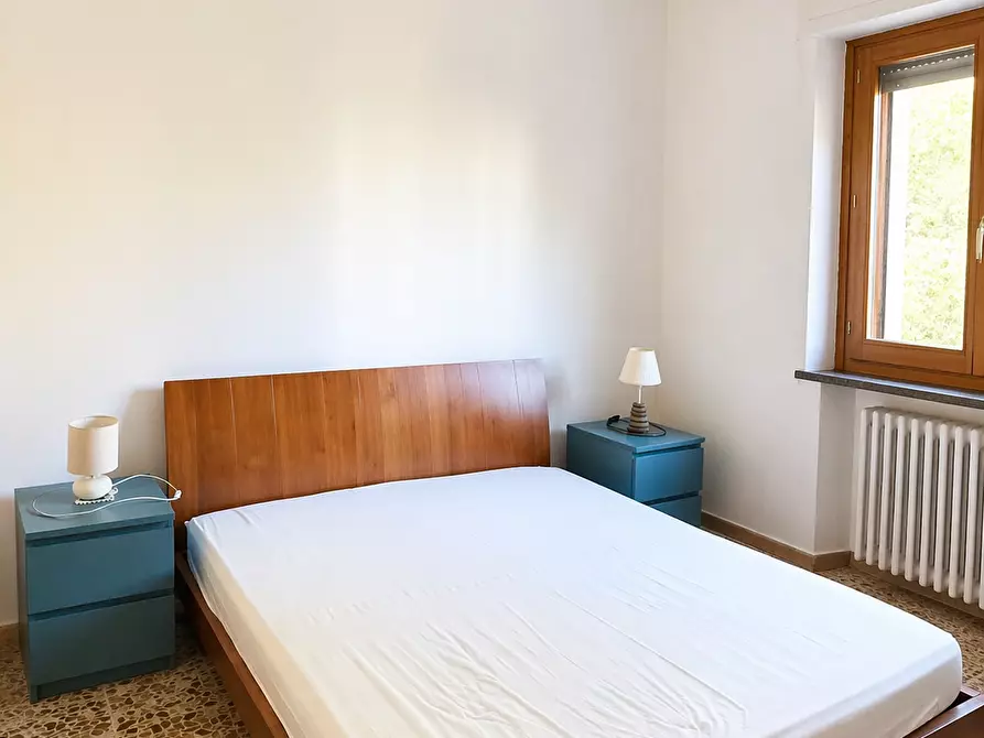 Immagine 17 di Appartamento in vendita  a Lucca