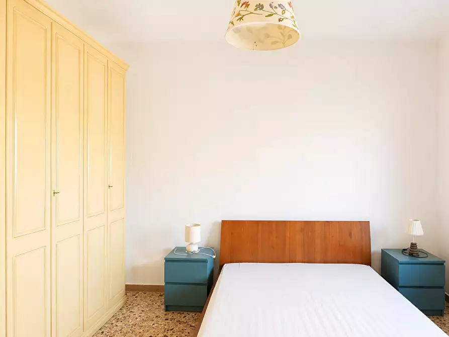 Immagine 15 di Appartamento in vendita  a Lucca