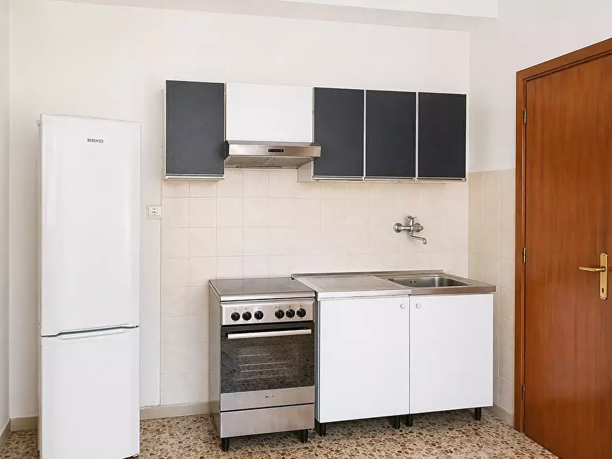 Immagine 7 di Appartamento in vendita  a Lucca