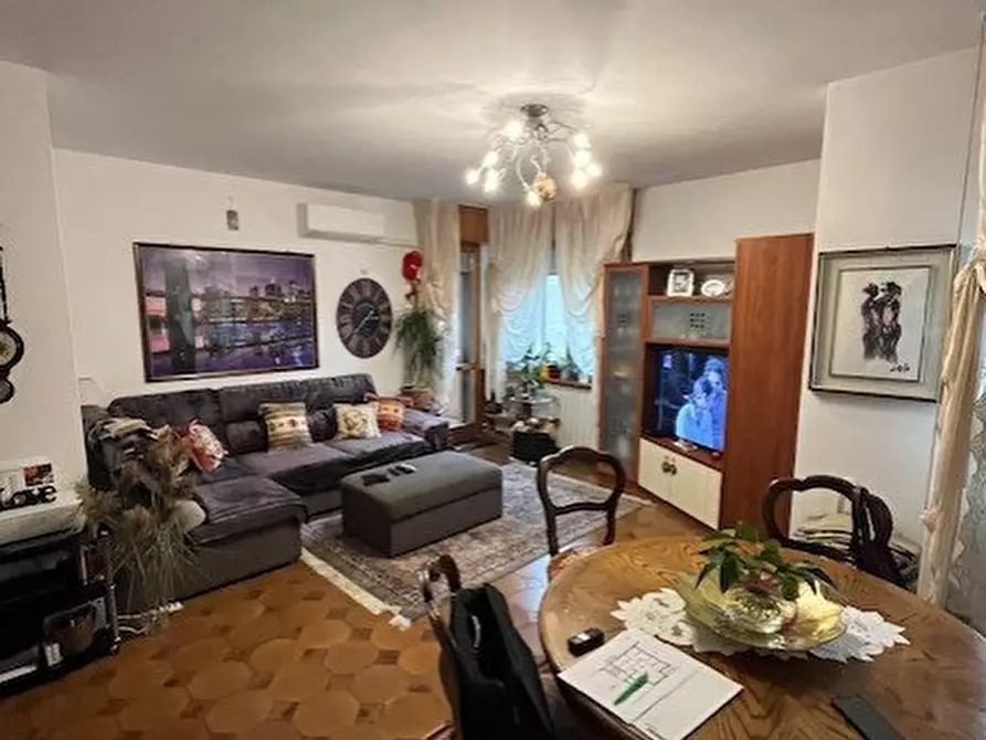 Immagine 10 di Appartamento in vendita  a Casteggio