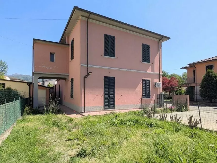 Immagine 1 di Casa indipendente in vendita  a Barga